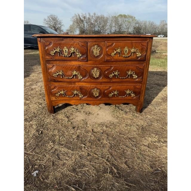 18th Century French Louis XV Solid Walnut Chest of Drawer / Commodes For Sale - Image 10 of 18