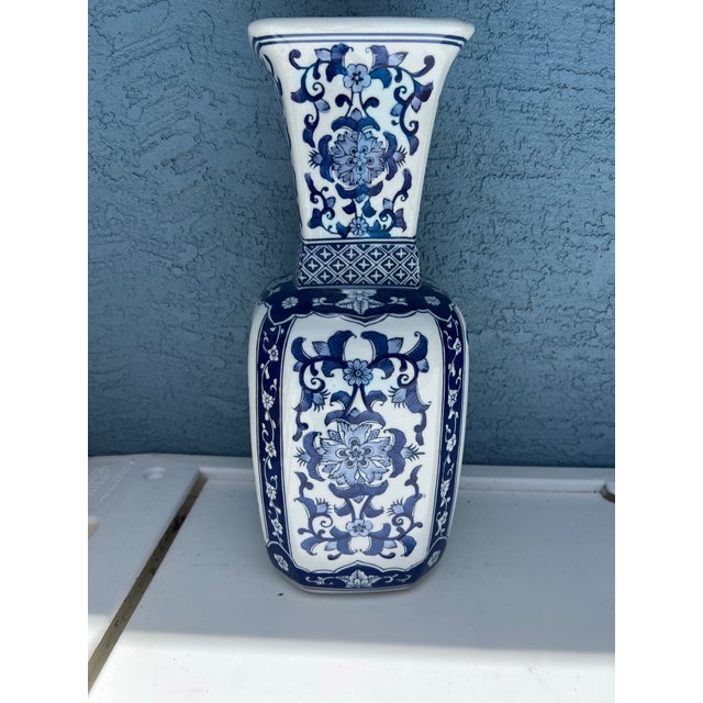 Modern Vintage Large Blue & White Floral Chinoiserie Vase For Sale - Image 3 of 6