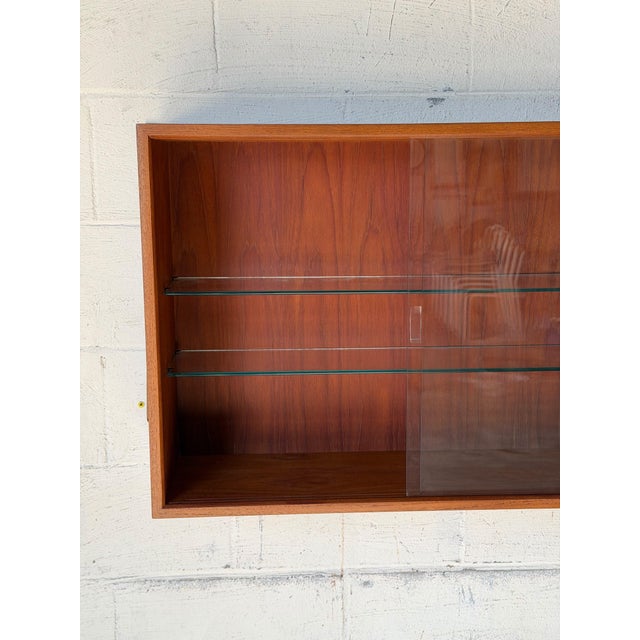 Mid-Century Modern Vintage Danish Teak Wall-Mounted Display Cabinet With Sliding Glass Doors by Cado – Mid-Century Modern For Sale - Image 3 of 9