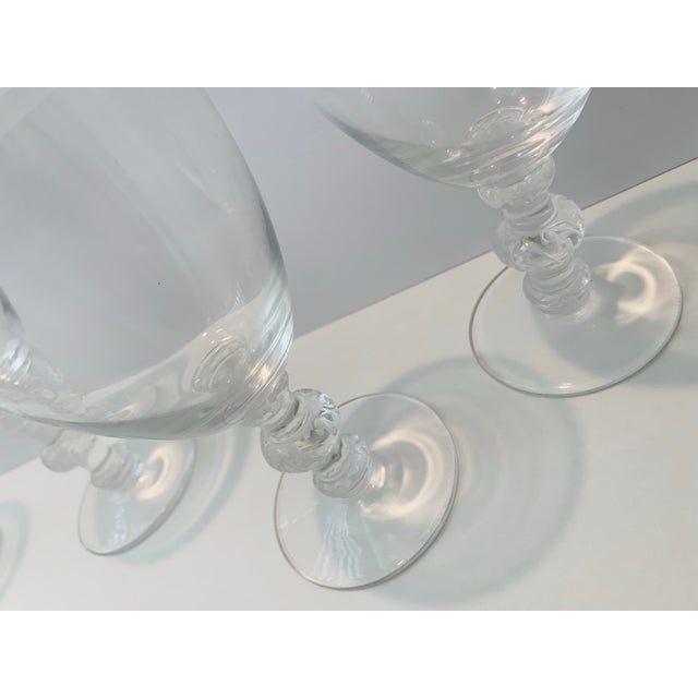 Transparent Signed 1950’s Vintage Lalique ‘Saint Hubert’ Crystal Water or Wine Goblet With 3 Frosted Leaf Decorations on the Stem, Art Deco Style- Set of 8 For Sale - Image 8 of 12