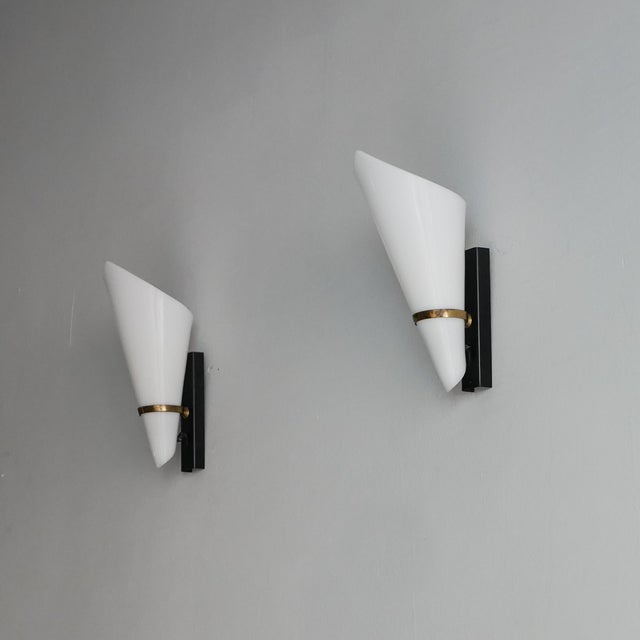 Wall Light in Acrylic Glas and Brass, 1950, Set of 2 For Sale - Image 11 of 11