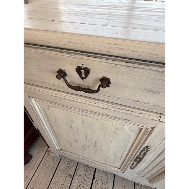 18th Century French Louis XV Provincial Solid Walnut Sideboard / Buffet. For Sale - Image 6 of 12