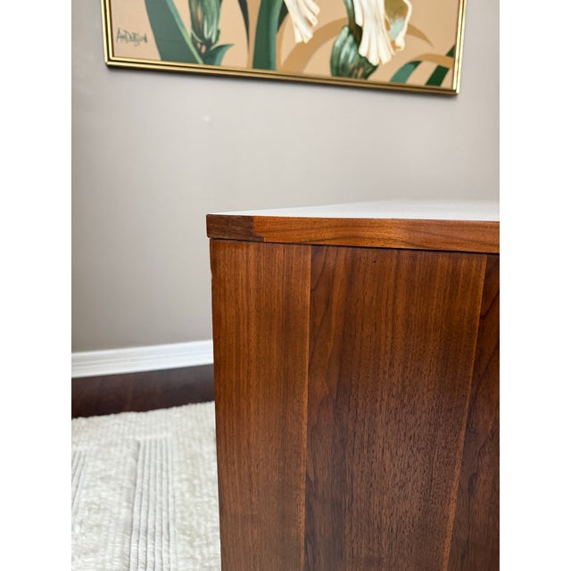 Vintage Mid Century MCM Walnut 6-Drawer Dresser With White Laminate Top For Sale - Image 13 of 13