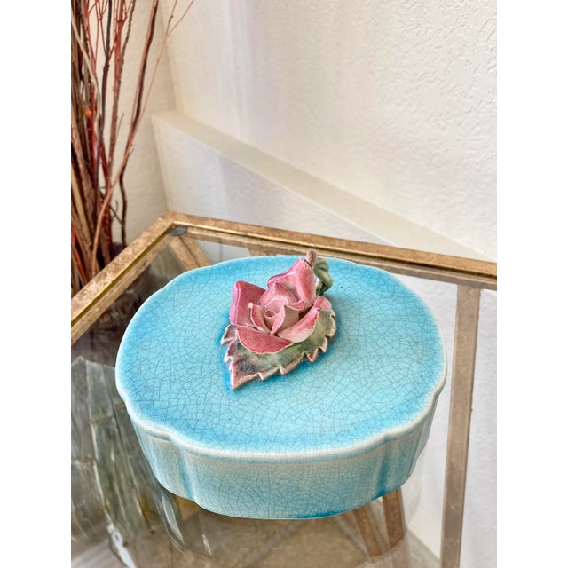 Excellent Pre-Owned Condition. Pristine. This sublime pottery art box with lid is done in Robertson’s signature...