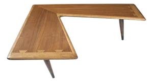 1950s Classic Mid-Century Modern Walnut Dovetail Lane Acclaim Boomerang Coffee Table