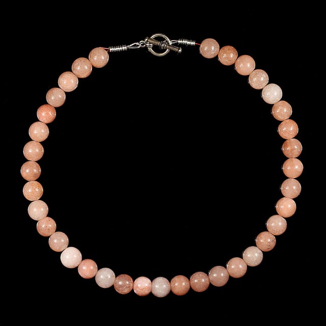 Traditional Ajd 16 Inch Orange/Peach Agate Necklace With Bali Silver Toggle Clasp For Sale - Image 3 of 6