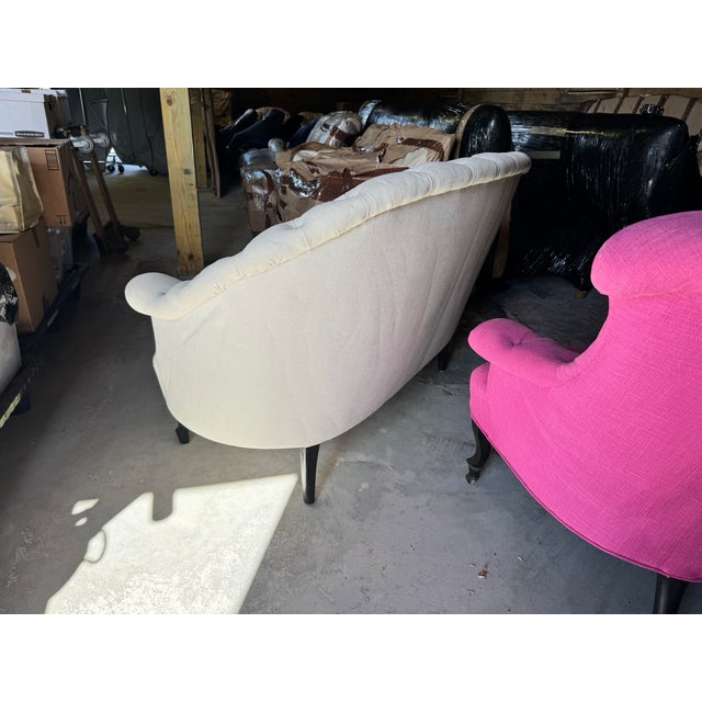 19th-Century French Napoleon III Tufted Curved Settee For Sale In New York - Image 6 of 9