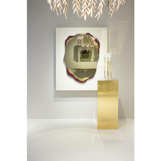 Contemporary Arizona Mirror in Redwine Lacquer and Polished Brass by InsidherLand For Sale - Image 3 of 5
