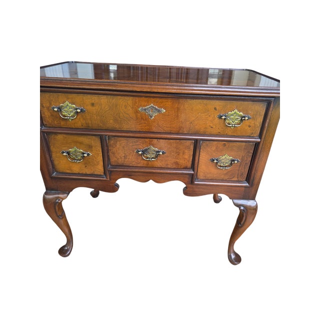 Hekman Furniture Vintage Hekman Queen Anne Walnut Burl Lowboy Dresser Chest Console Entry Table For Sale - Image 4 of 17
