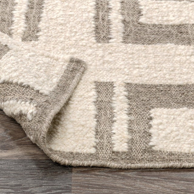 Kava Gray Ivory Rug - 5 X 8 For Sale - Image 4 of 7