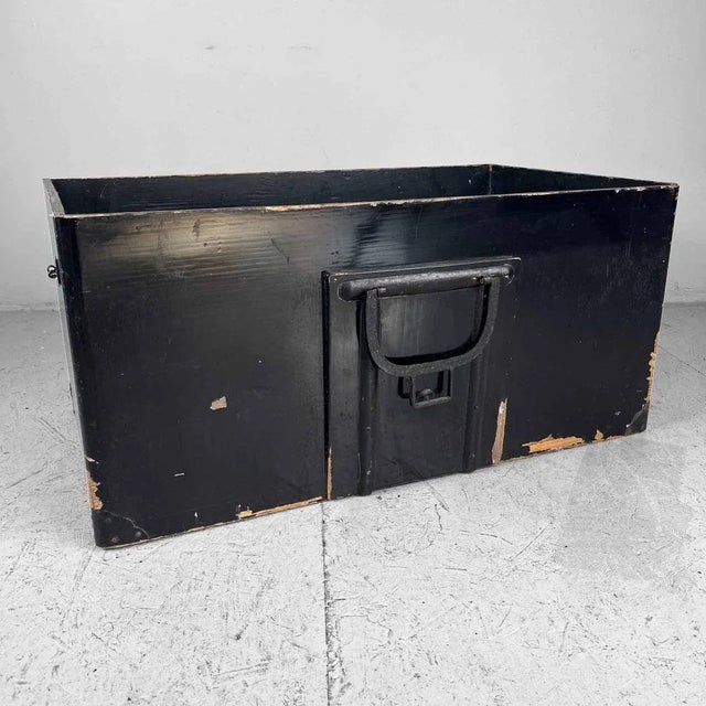 Antique Japanese Lacquer Travel Case For Sale - Image 11 of 11