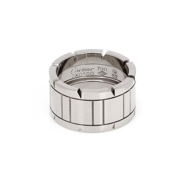 This authentic Cartier band is from the Tank Francaise collection. It is finely crafted from 18k white gold in a high...
