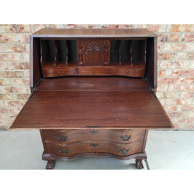 Vintage Chippendale-Style Mahogany Slant Front Secretary Desk With Claw Feet and Hidden Compartments For Sale In Santa Fe - Image 6 of 15