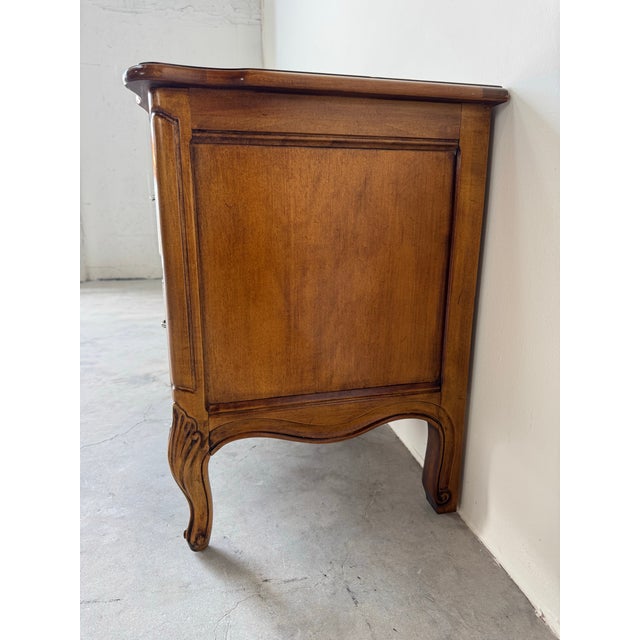 Vintage Henredon Louis XV–Style Two-Drawer Nightstand/Sold For Sale - Image 4 of 9