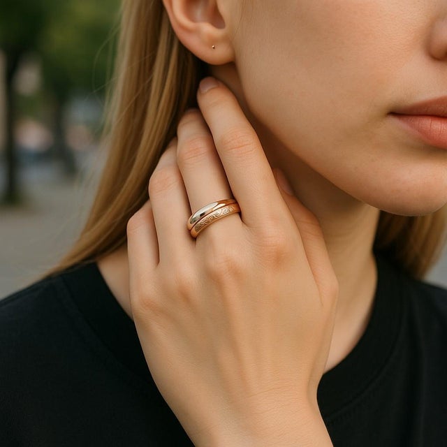 2000 - 2009 Cartier Vintage Trinity Tri Color 3 Millimeter Each Band 18 Karat Gold Ring Size 5 For Sale - Image 5 of 9