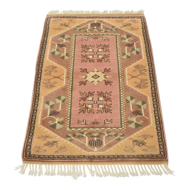 Milas Rug 3’2” X 4’4” Pink Wool Vintage Tribal Hand-Knotted Oriental Carpet For Sale