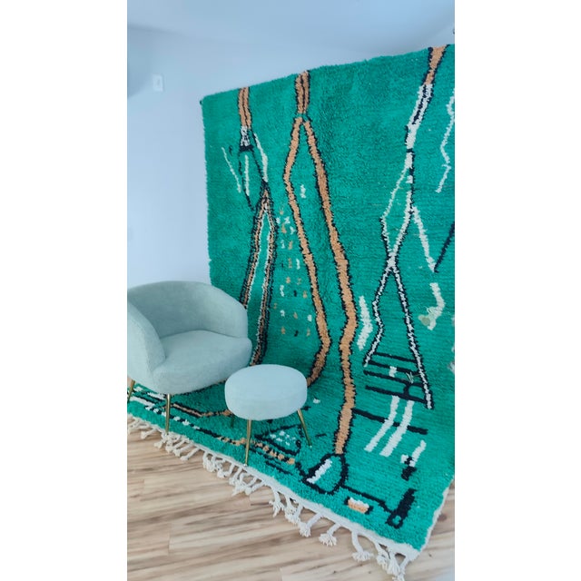 Handmade Moroccan Beni Ourain Rug, Emerald Green Abstract, 9'7" X 6'9" For Sale - Image 15 of 15