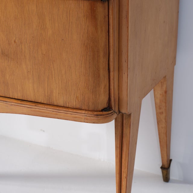 Italian Oak Bedside Tables with Glass Tops, 1950s, Set of 2 For Sale - Image 6 of 9