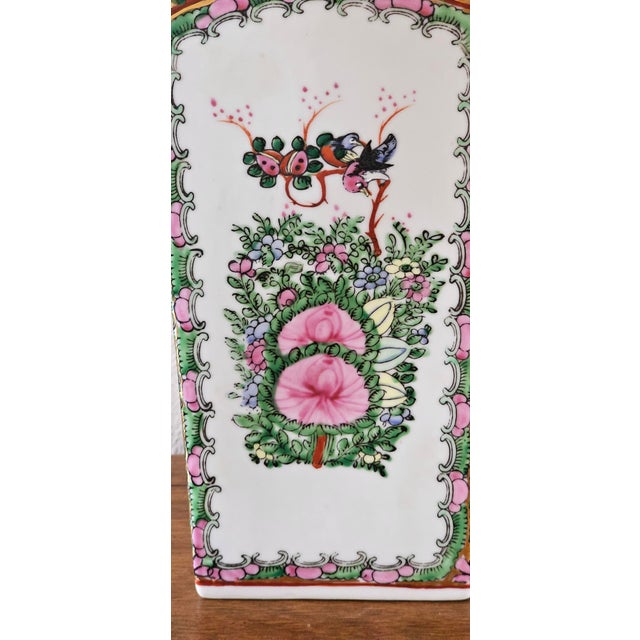 Antique Chinese Famille Rose Square Porcelain Vase - Hand-Painted Imperial Court Scene For Sale In Naples, FL - Image 6 of 15