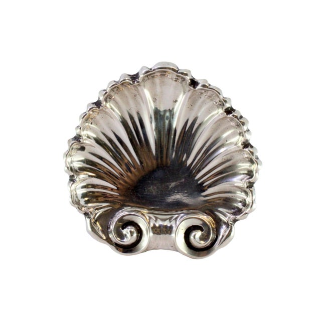 Silver Silver Ring in the shape of Shell For Sale - Image 8 of 8
