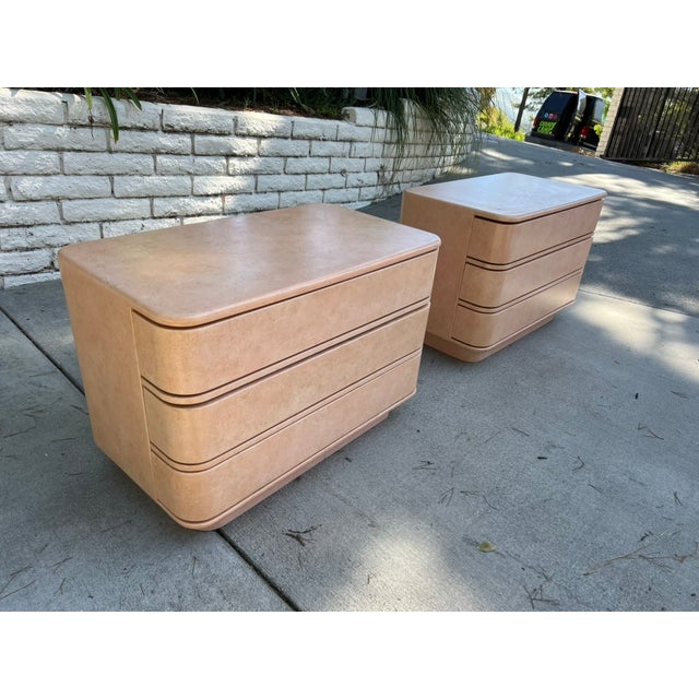 Striking custom-made postmodern nightstands from the 1980s, featuring a beautifully executed hand-applied faux sponge...