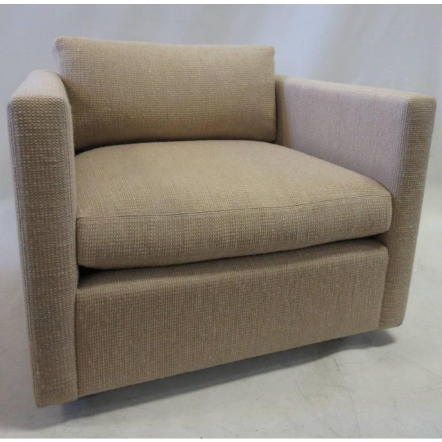 This original Knoll Pfister Lounge Chair, designed by Charles Pfister, was manufactured around 1980 and remains in...