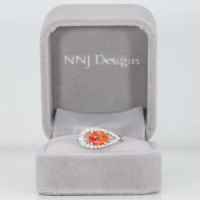 Modern 1.7Ct Padparadscha Sapphire Ring With Natural Diamond Accents: Solid 14k Gold, Size 6.75 For Sale - Image 3 of 9