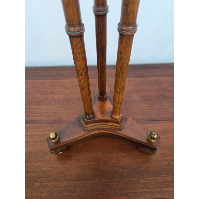 1960s Hollywood Regency Walnut Burl & Brass Lane Accent Table/Plant Pedestal Stand For Sale In Tampa - Image 6 of 10