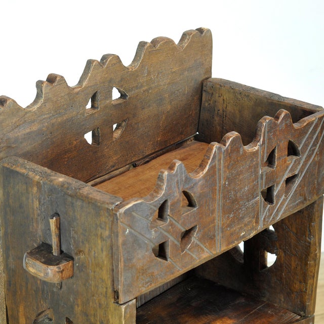 1950s Vintage Folk Art Romanian Cabinet, 1950 For Sale - Image 5 of 12