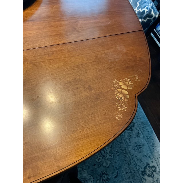 1970s L Hitchcock Cloverleaf Table and 8 Chairs and Two Leaves For Sale - Image 9 of 15