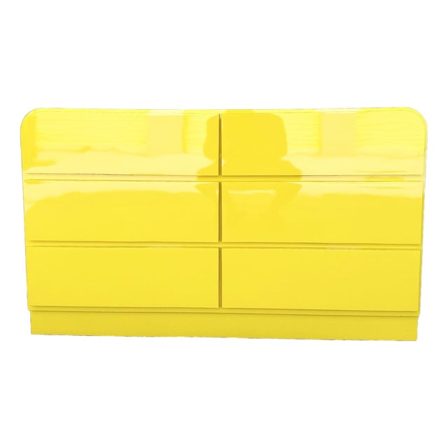 Postmodern Yellow Gloss Laminate Waterfall Dresser For Sale
