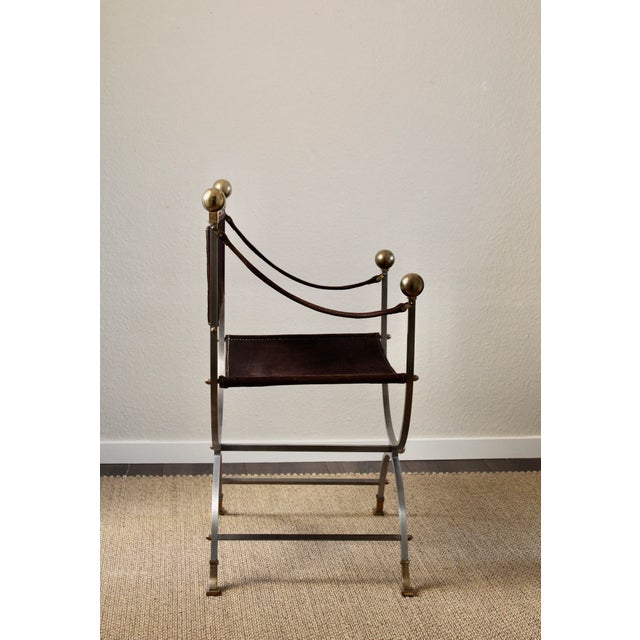 Mid-Century Modern Hollywood Regency Steel, Brass and Leather Savonarola Chair in the style of Maison Jansen, 1960s For Sale - Image 3 of 7