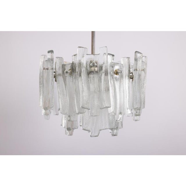 Kalmar Fuente Chandelier in Ice Glass from Kalmar, Germany, 1970s For Sale - Image 4 of 13