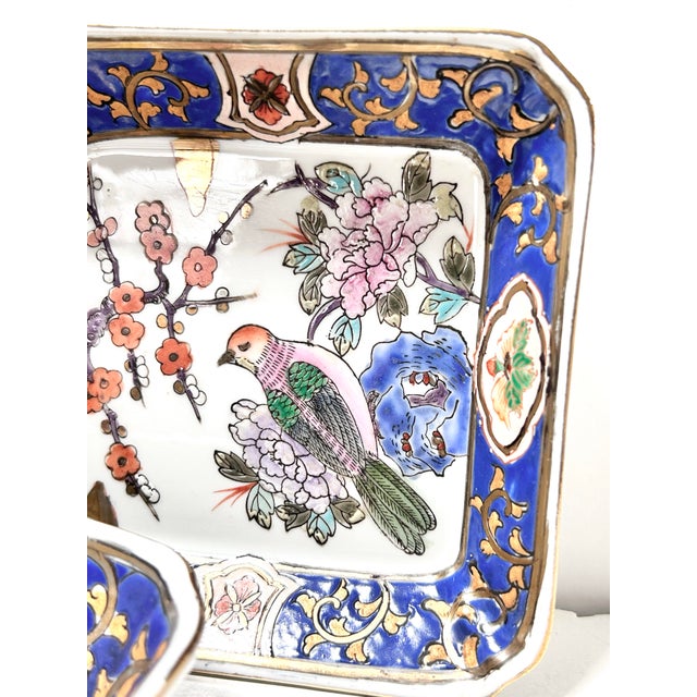 1960s Pair of Bird Chinoiserie Cobalt & Gilt Porcelain Catchall Trays For Sale - Image 5 of 11