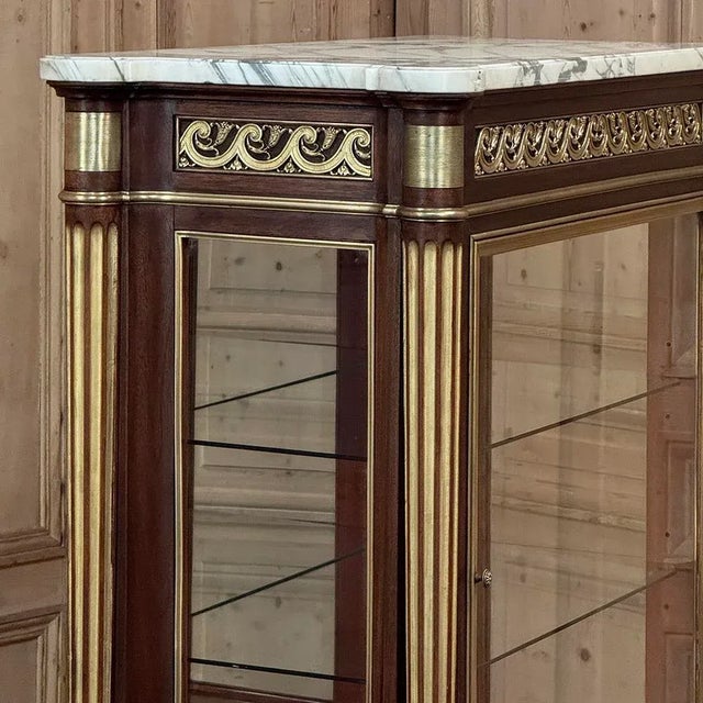 Antique French Louis XVI Mahogany Vitrine With Carrara Marble For Sale In Dallas - Image 6 of 18