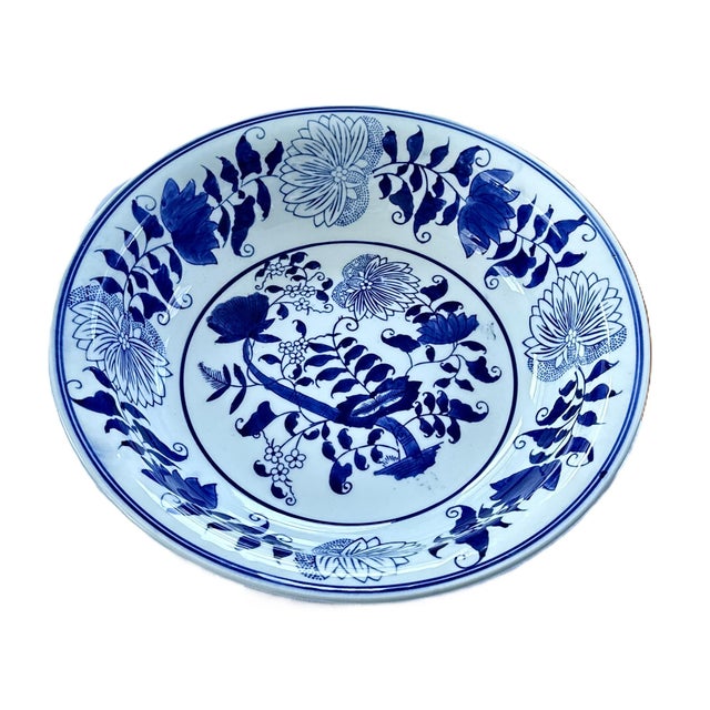 Chinoiserie Large Chinoiserie Decorative Porcelain Bowl For Sale - Image 3 of 5