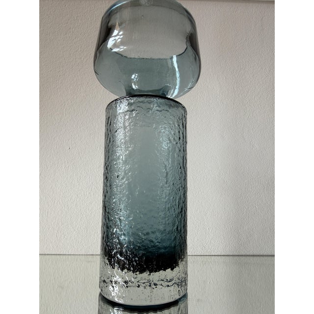 Model 1495 Smoke Blue Safari Vase by Tamara Aladin for Riihimäen Lasi, 1970s For Sale - Image 4 of 13