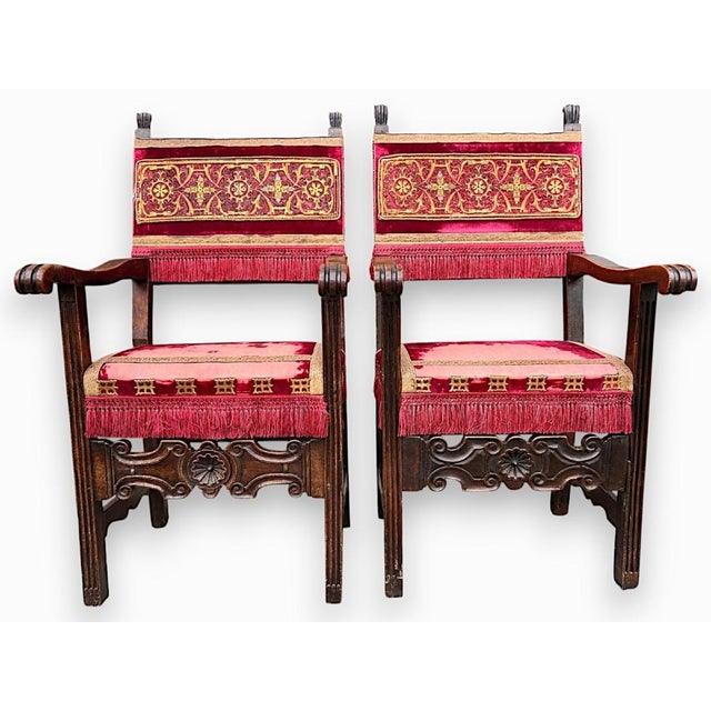 Antique Italian Chairs in Walnut, 1600s, Set of 2 For Sale - Image 9 of 9