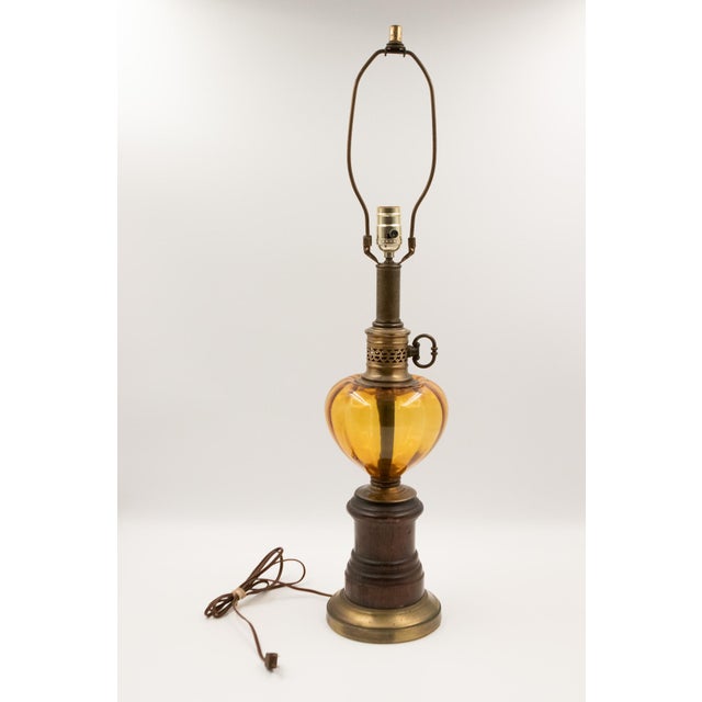 Mid-Century Modern 1950s Hollywood Regency Style Amber Glass Lamp For Sale - Image 3 of 5