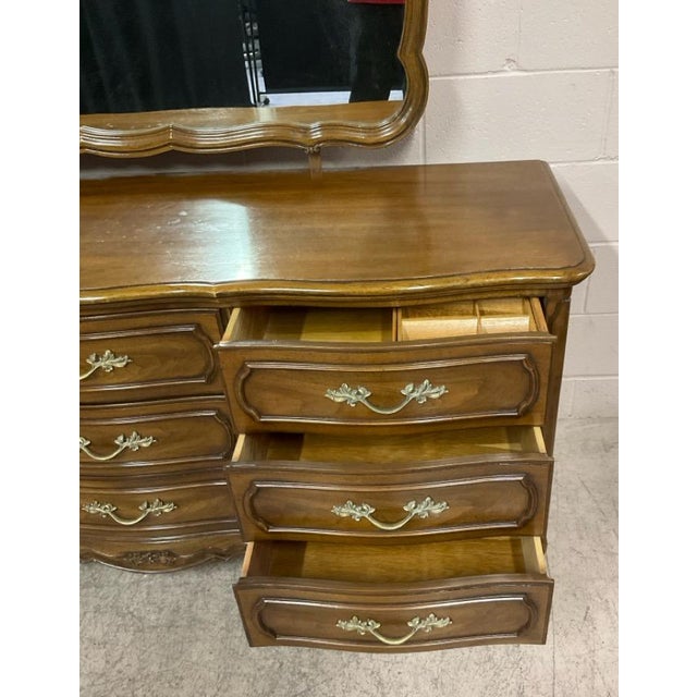 Wood Mid-Century Thomasville French Provincial 9-Drawer Dresser & Mirror For Sale - Image 7 of 16