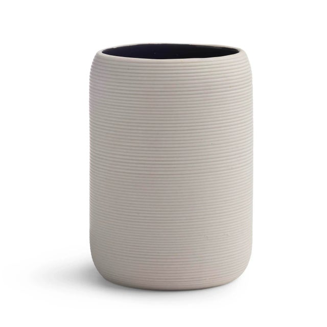 Modern Fillmore Tumbler in White/Black For Sale - Image 3 of 3