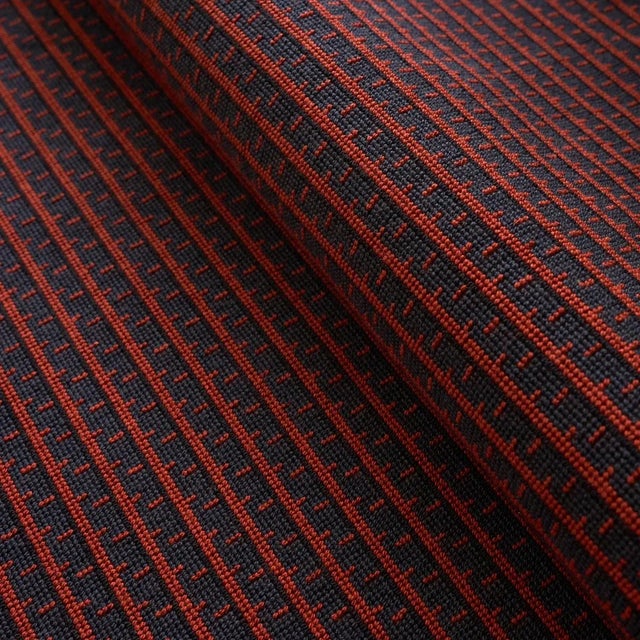 Schumacher Sample - Schumacher x Stephanie Seal Brown Struktur Epingle Fabric in Russet For Sale - Image 4 of 4