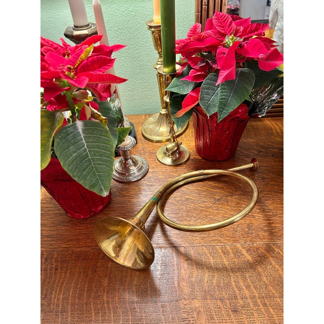 French Country Vintage Solid Brass Decorative Hunting Horn or “Trompe De Chasse” For Sale - Image 3 of 8
