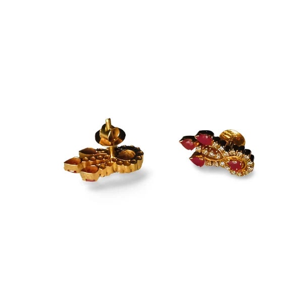 Exude sophistication and elegance with these Estate 18K Yellow Gold Ruby and Diamond Earrings . Each earring features four...