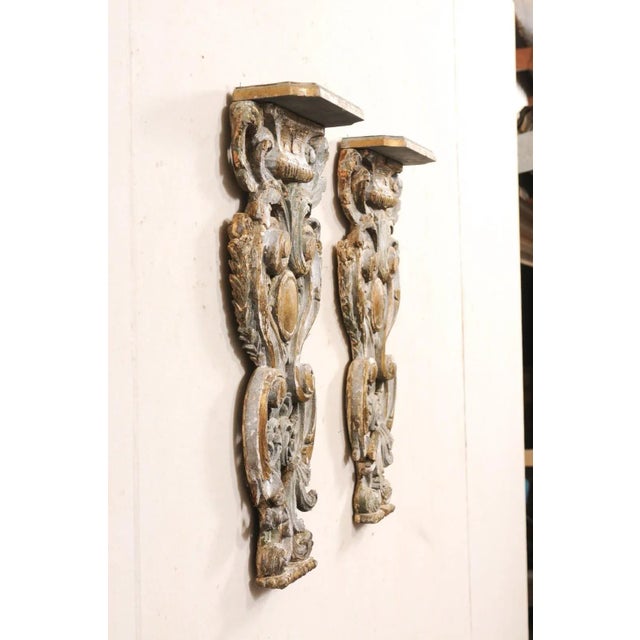 Gold Pair of 18th Century Italian Pierce-Carved Wall Corbels For Sale - Image 8 of 10
