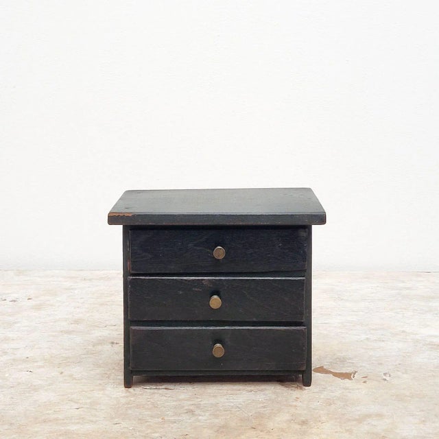 Dark Blue 3-Drawer American Jewelry Box, Circa 1880 For Sale In San Francisco - Image 6 of 6