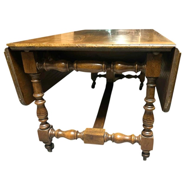 Late 20th Century Baker Furniture Vintage William & Mary Oak Drop Leaf 18” H Coffee Table Adjustable as 29” H Side Table For Sale - Image 9 of 9