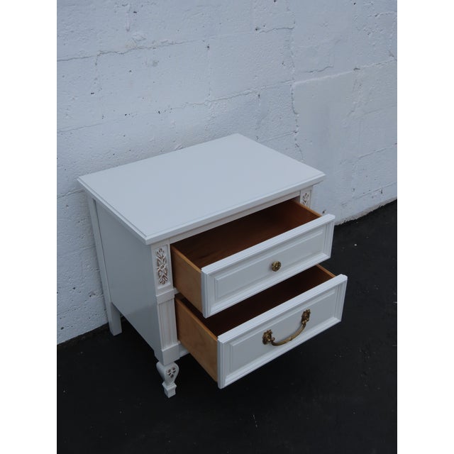White French Shabby Chic Painted Nightstand Side End Table 6571 For Sale - Image 8 of 11