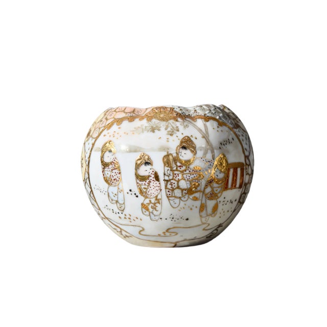 White Japanese Satsuma-Style Porcelain Vase For Sale - Image 8 of 9
