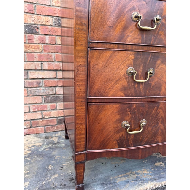 Early 19th Century Early 19th Century English Bow Front Chest For Sale - Image 5 of 12